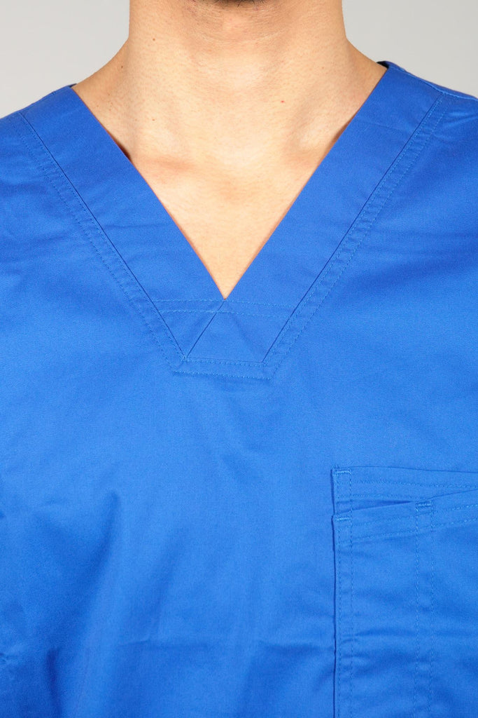 Men's 2-Pocket V-Neck Scrub Top in Royal Blue closeup on neckline
